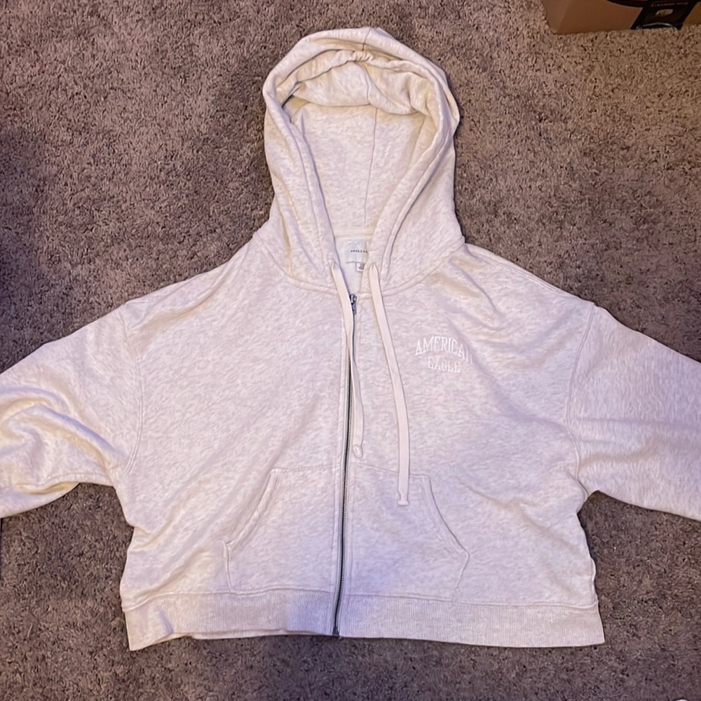 womens slightly cropped zip up jacket!!